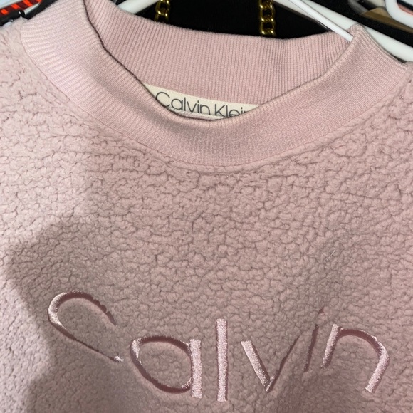 Calvin Klein sweater - Picture 2 of 4